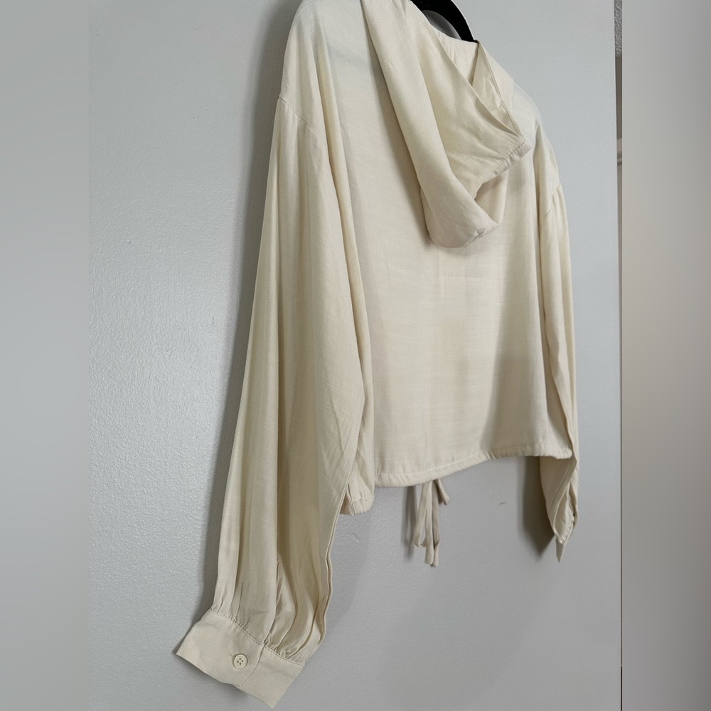 Urban Outfitters Lumiere Crop Hoodies in Medium - Picture 3 of 8